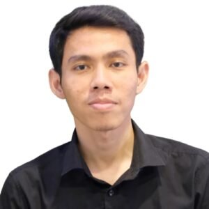 Foto Yusuf Abdul Qohhar kemeja hitam